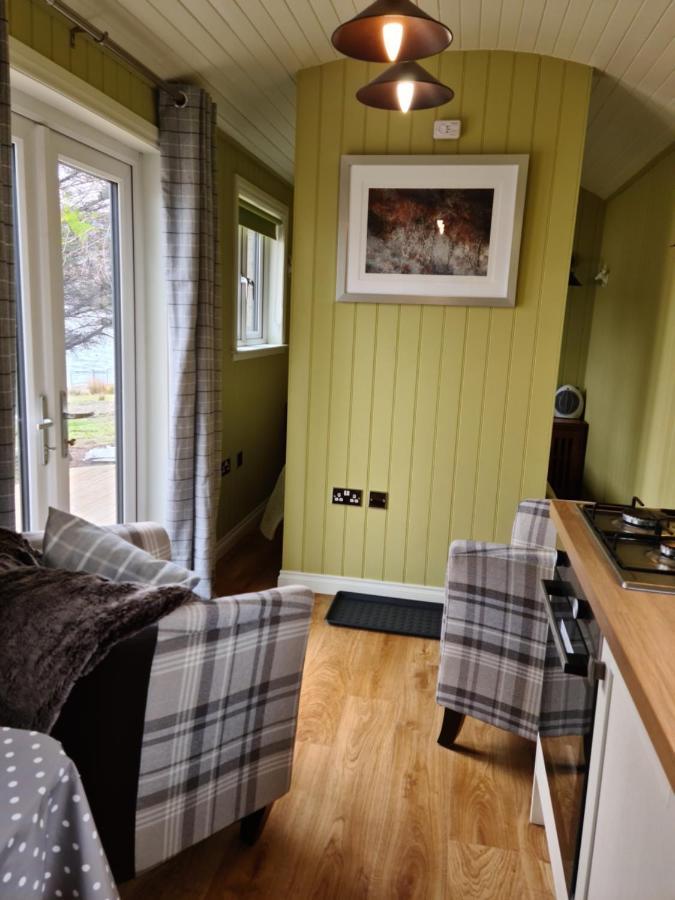 The Bay ,Luxury Shepherds Hut, Dundonnell Dış mekan fotoğraf