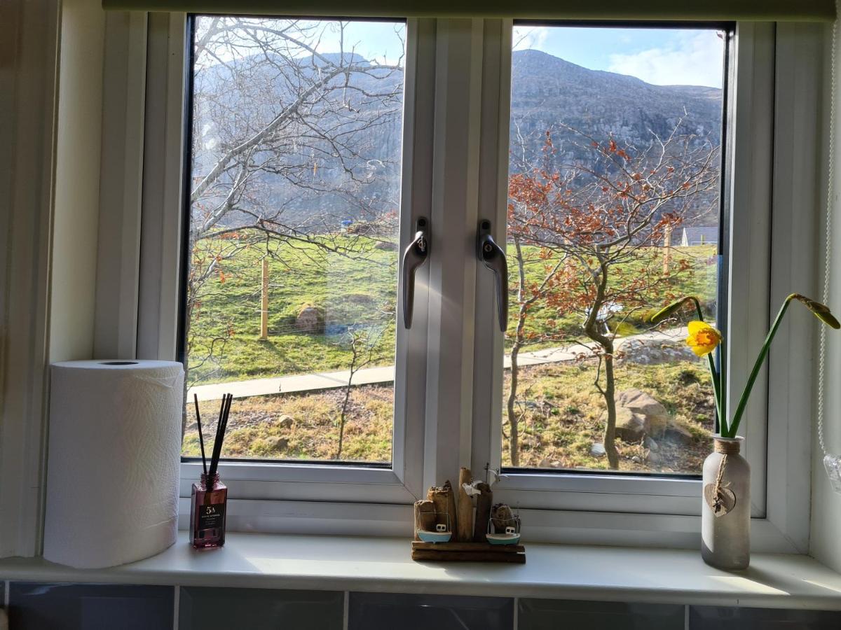 The Bay ,Luxury Shepherds Hut, Dundonnell Dış mekan fotoğraf
