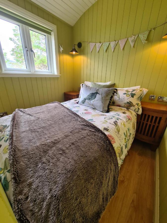 The Bay ,Luxury Shepherds Hut, Dundonnell Dış mekan fotoğraf